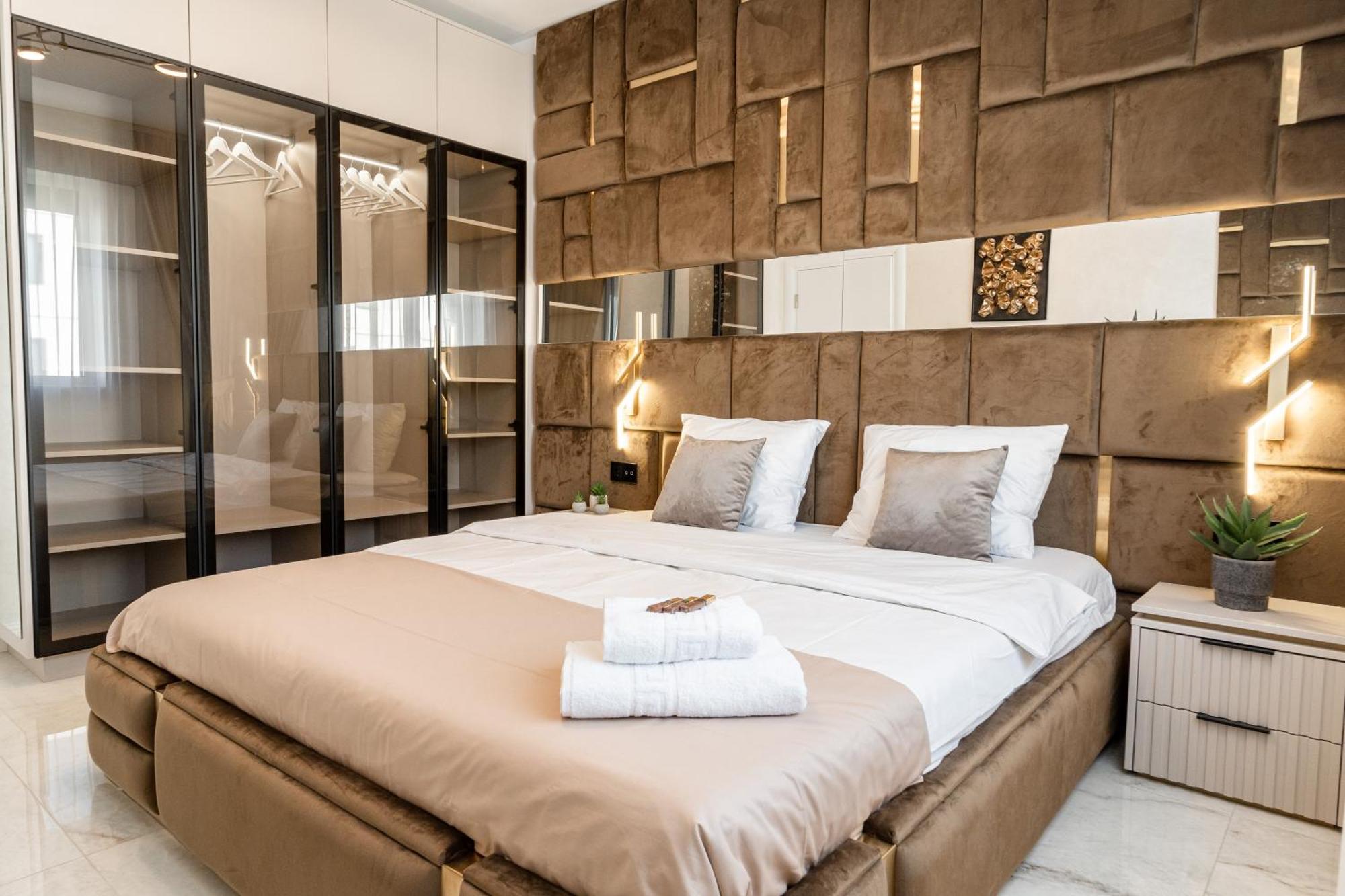 Fashion Stay-Valentino Apartment - By Openhouse Giroc Exterior photo
