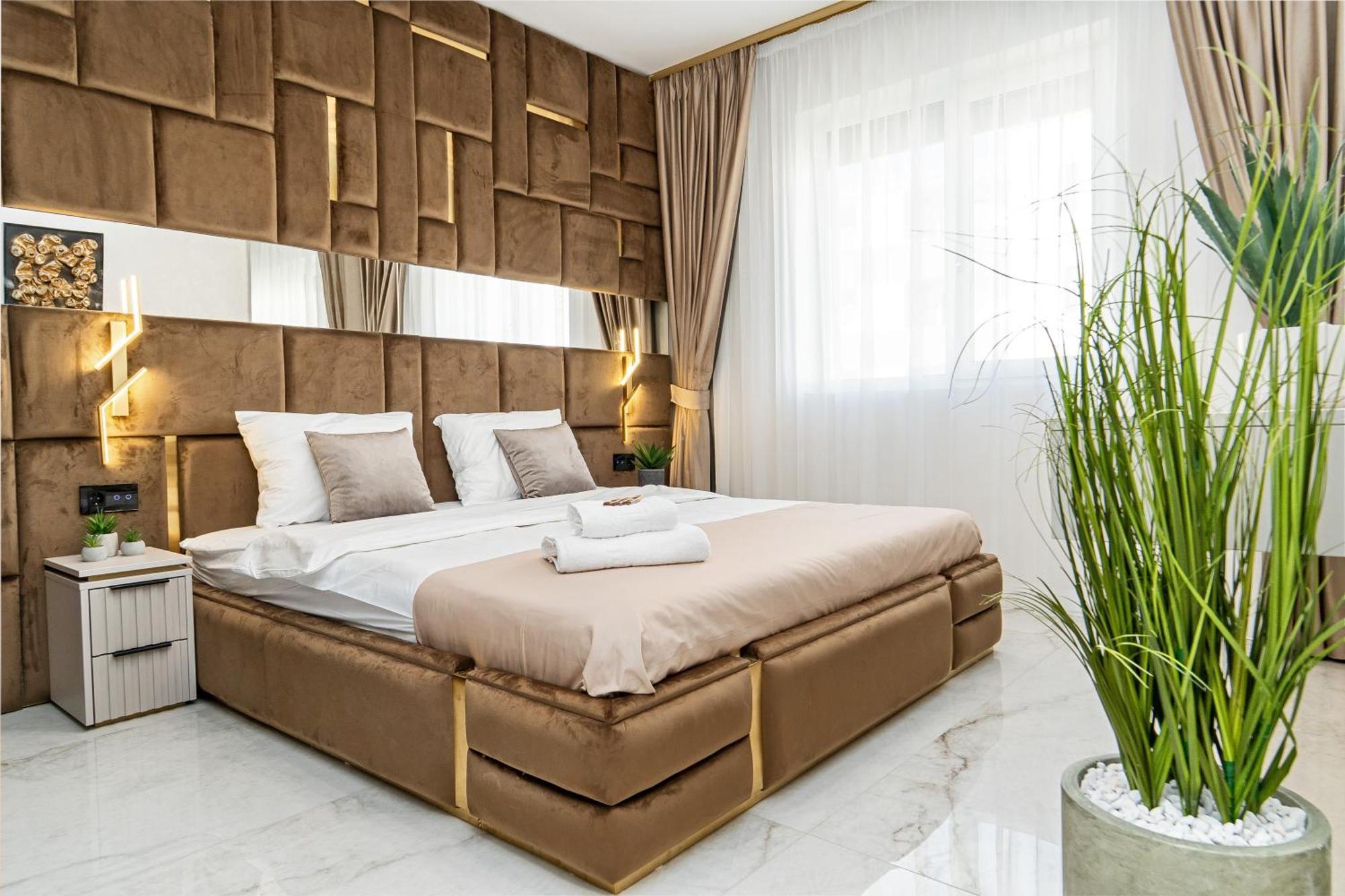 Fashion Stay-Valentino Apartment - By Openhouse Giroc Exterior photo